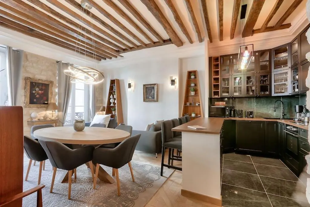 Apartmán Le Luxe A La Francaise Au Coeur De Paříž 0*,  Francie